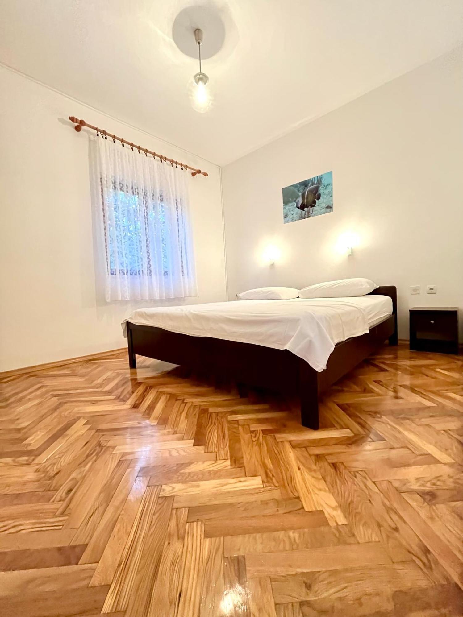 Apartments Martina Примоштен Экстерьер фото