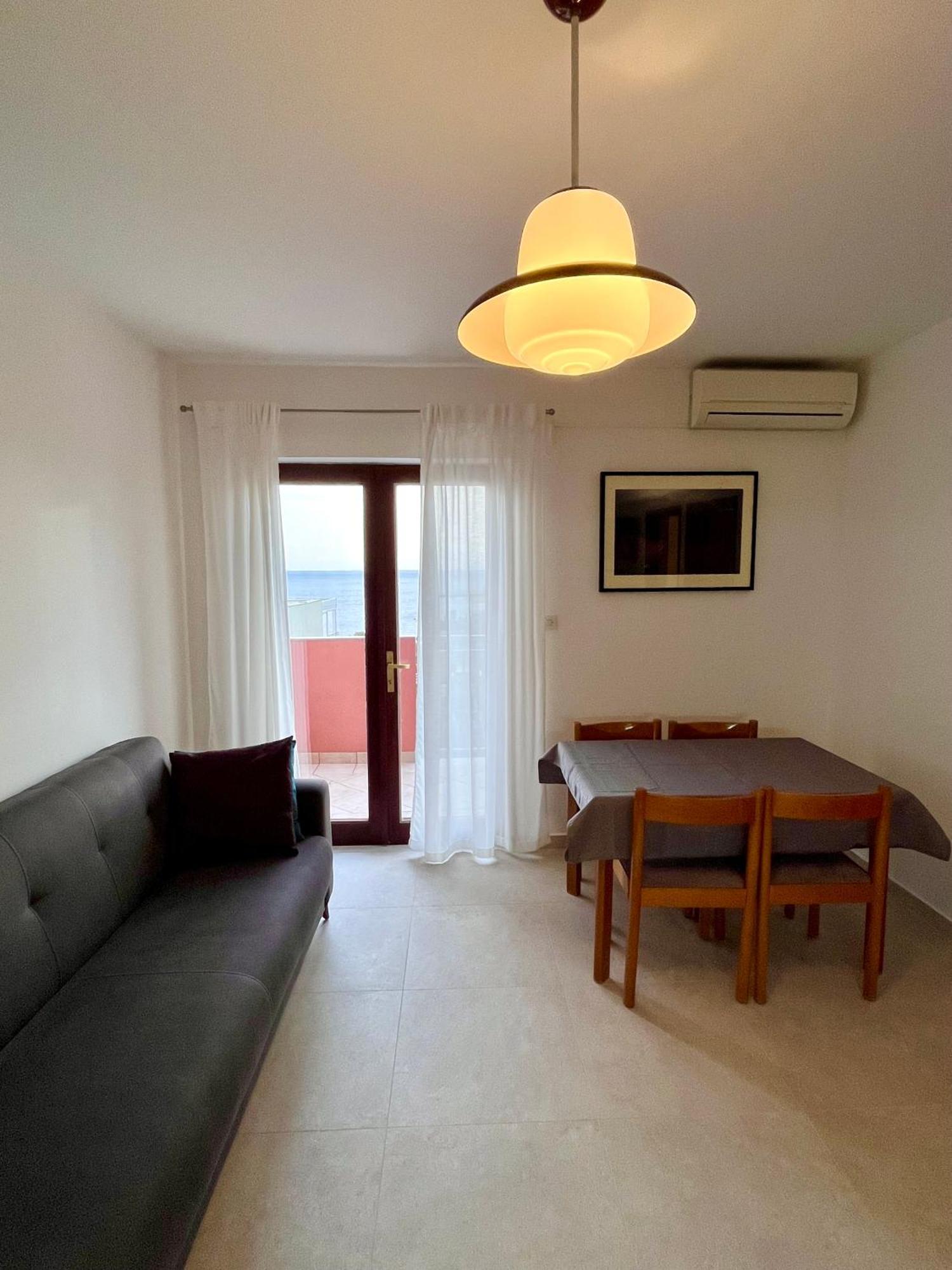 Apartments Martina Примоштен Экстерьер фото