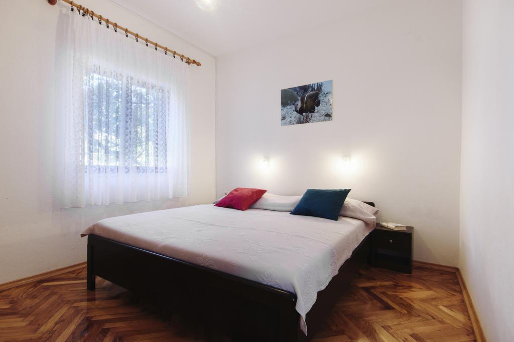 Apartments Martina Примоштен Экстерьер фото