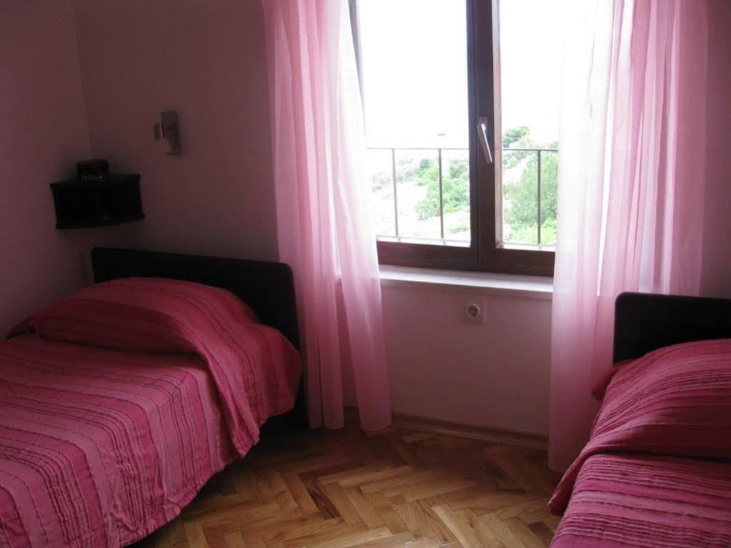 Apartments Martina Примоштен Экстерьер фото